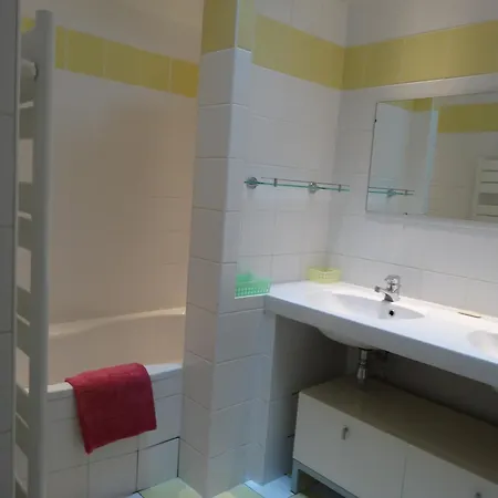 Privee - La Campagne A Homestay *